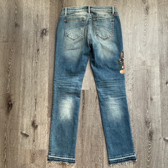 NWOT Driftwood Audrey Floral Embroidered Denim Straight Jeans Raw‎ Hem W28 H31 - Picture 7 of 7